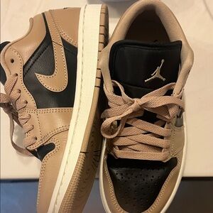 Nike Air Jordan Low in Black and Brown